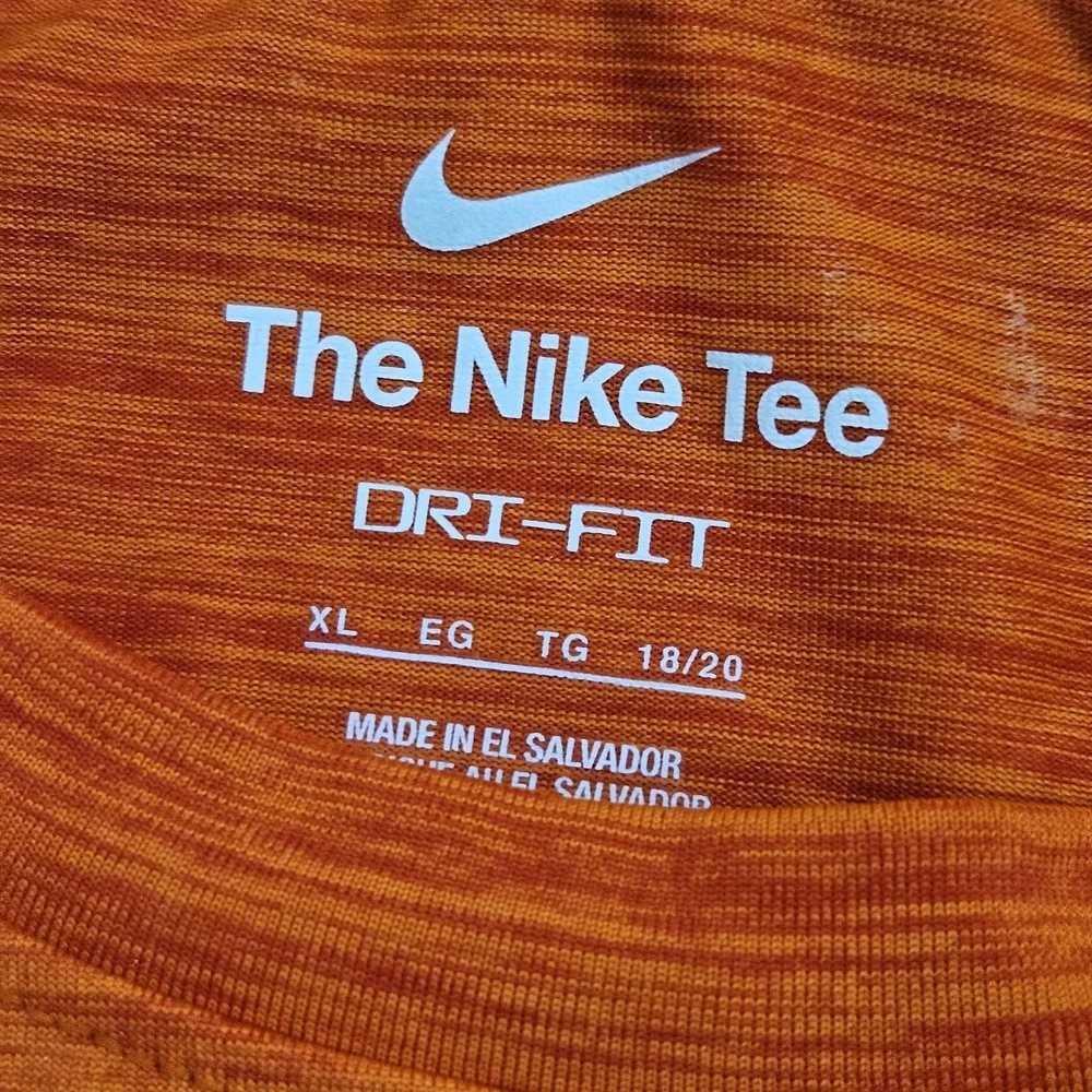 NEW Nike Dri-Fit‎ Cleveland Browns Long Sleeve Shirt Youth XL NFL Velocity
